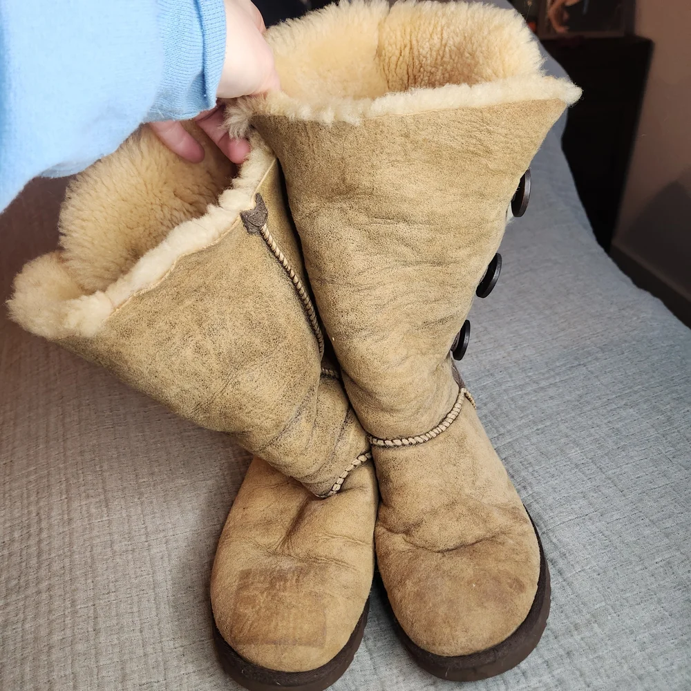 Ugg Bailey Button Triplet Bomber 3049 W/  Women's Size 7 13